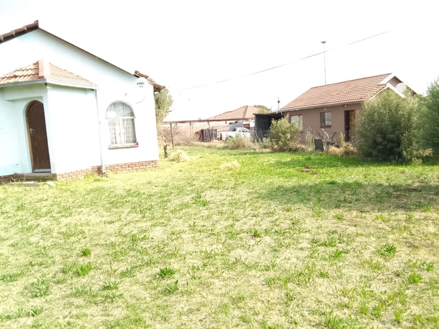 2 Bedroom Property for Sale in Botshabelo Free State